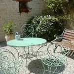 Konukevi Les Jardins Saint Leonard