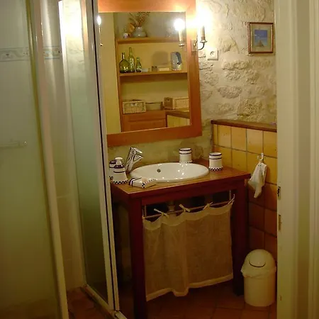 בית הארחה Les Jardins Saint Leonard